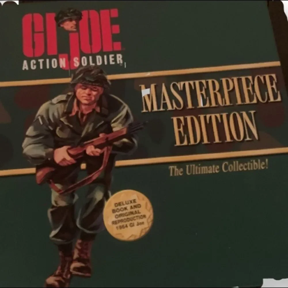 GIJoe Masterpiece Edition The Ultimate Collectible - Action Soldier with Book